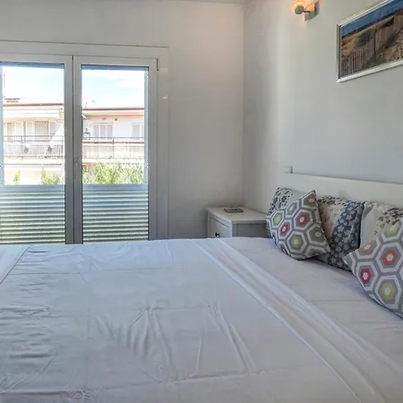 Arlene By Hello Homes *