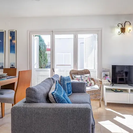 Arlene By Hello Homes